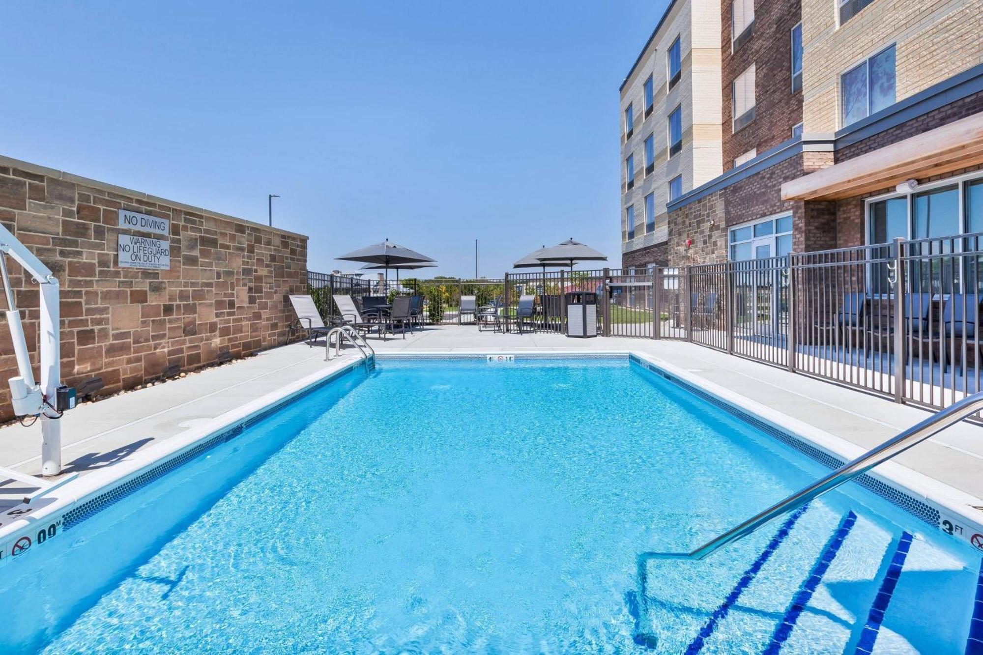 Fairfield Inn & Suites By Marriott Cincinnati Airport South/Florence Exterior foto